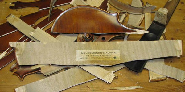 Violino distrutto